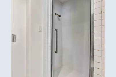 15 Boroughwood Pl, Hillsborough, CA 94010 - Photo 95