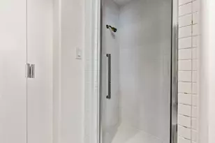 15 Boroughwood Pl, Hillsborough, CA 94010 - Photo 95