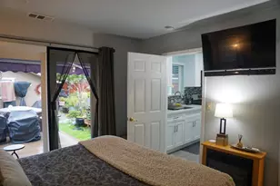 1524 Jasmine St B, San Mateo, CA 94402 - Photo 1