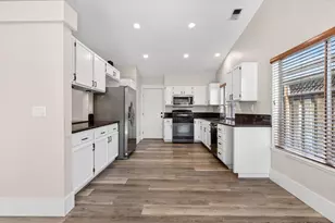 661 Del Mar Dr, Hollister, CA 95023 - Photo 11