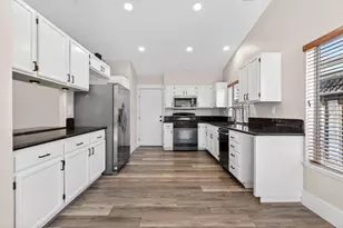 661 Del Mar Dr, Hollister, CA 95023 - Photo 13