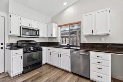 661 Del Mar Dr, Hollister, CA 95023 - Photo 13