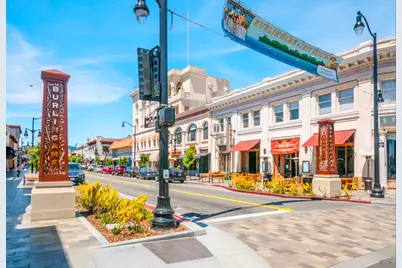 1466 Alvarado Ave, Burlingame, CA 94010 - Photo 71