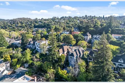 1466 Alvarado Ave, Burlingame, CA 94010 - Photo 65