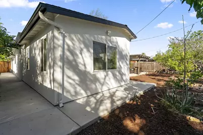 710 Lakechime Dr, Sunnyvale, CA 94089 - Photo 43