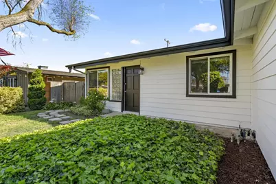 710 Lakechime Dr, Sunnyvale, CA 94089 - Photo 3