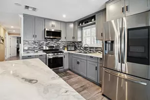 500 W 10th St 79, Gilroy, CA 95020 - Photo 9