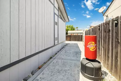 500 W 10th St 79, Gilroy, CA 95020 - Photo 31