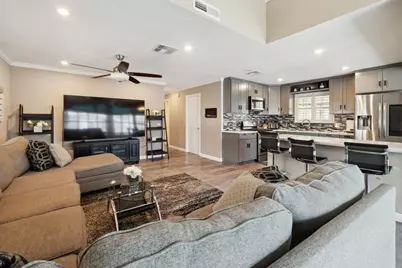 500 W 10th St 79, Gilroy, CA 95020 - Photo 5