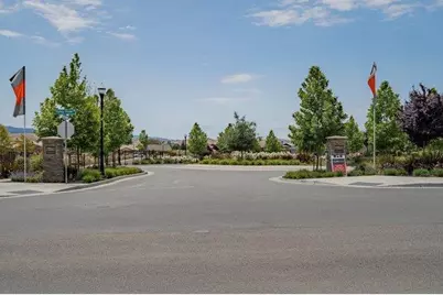 2080 White Oak Dr, Hollister, CA 95023 - Photo 23