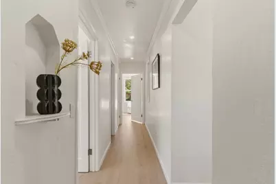 27 Yarnall Pl, Redwood City, CA 94063 - Photo 13