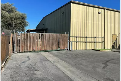 1260 Fourth St, Hollister, CA 95023 - Photo 3