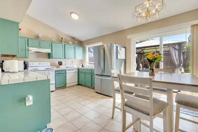 648 Pismo Way, Los Banos, CA 93635 - Photo 13