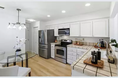 17101 Creekside Cir, Morgan Hill, CA 95037 - Photo 11