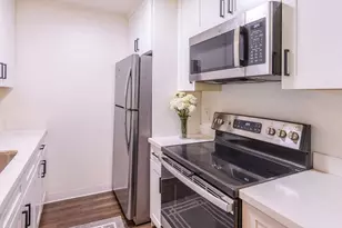 381 Half Moon Ln 209, Daly City, CA 94015 - Photo 7