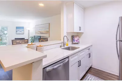 381 Half Moon Ln 209, Daly City, CA 94015 - Photo 5