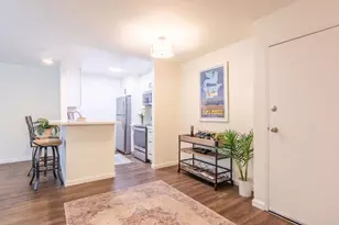 381 Half Moon Ln 209, Daly City, CA 94015 - Photo 3