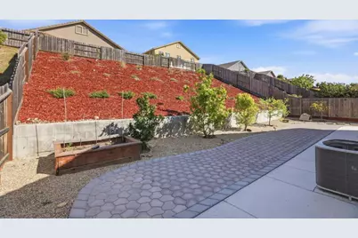 1575 Sunflower Dr, Hollister, CA 95023 - Photo 37