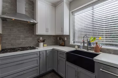 746 Nacional Ct, Salinas, CA 93901 - Photo 11