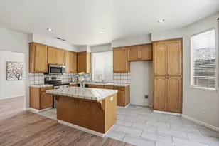 1974 Rainier Dr, Los Banos, CA 93635 - Photo 9