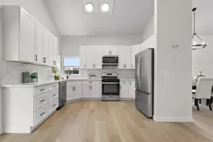 2170 Clearview Dr, Hollister, CA 95023 - Photo 9