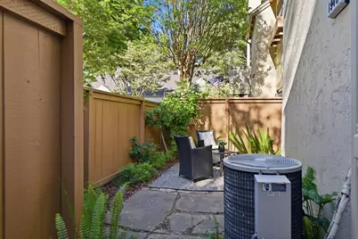 1940 Huxley Ct, San Jose, CA 95125 - Photo 39