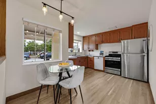1094 Bermuda Dr, San Mateo, CA 94403 - Photo 5