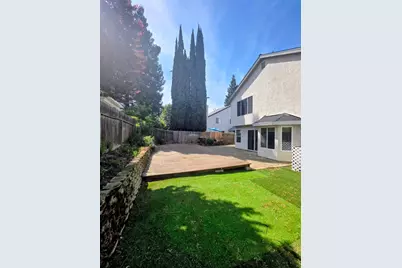 2212 Thurton Dr, Roseville, CA 95747 - Photo 17