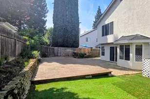 2212 Thurton Dr, Roseville, CA 95747 - Photo 17