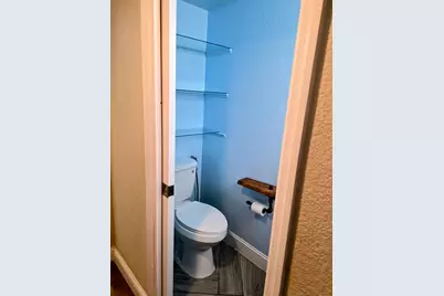 2212 Thurton Dr, Roseville, CA 95747 - Photo 9