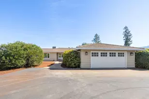 27133 Adonna Ct, Los Altos Hills, CA 94022 - Photo 3