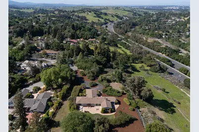 27133 Adonna Ct, Los Altos Hills, CA 94022 - Photo 35