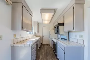 1052 Padre Dr 3, Salinas, CA 93901 - Photo 13