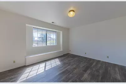 1052 Padre Dr 3, Salinas, CA 93901 - Photo 17