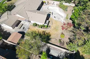 19400 Desiree Ln, Woodbridge, CA 95258 - Photo 9