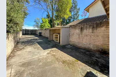 19400 Desiree Ln, Woodbridge, CA 95258 - Photo 11