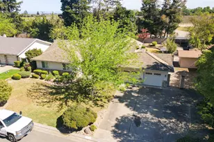 19400 Desiree Ln, Woodbridge, CA 95258 - Photo 5