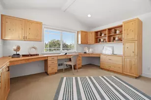 1436 Kyle Ct, Sunnyvale, CA 94087 - Photo 33