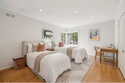 25 Jordan Ave, Los Altos, CA 94022 - Photo 17