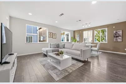 7026 N Mariposa Ln, Dublin, CA 94568 - Photo 3