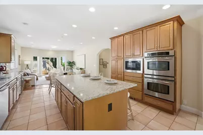 2075 Mantelli Dr, Gilroy, CA 95020 - Photo 11