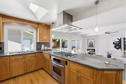 1346 Selo Dr, Sunnyvale, CA 94087 - Photo 19