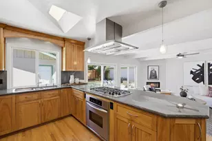 1346 Selo Dr, Sunnyvale, CA 94087 - Photo 19