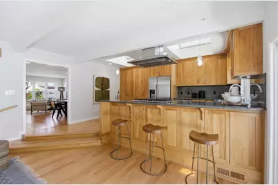 1346 Selo Dr, Sunnyvale, CA 94087 - Photo 17