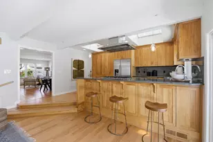 1346 Selo Dr, Sunnyvale, CA 94087 - Photo 17