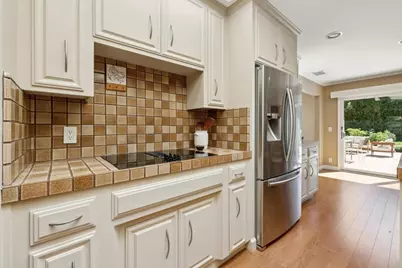 100 Yerba Santa Ave, Los Altos, CA 94022 - Photo 15