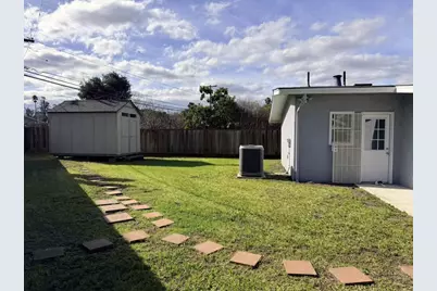 696 Lakehaven Dr, Sunnyvale, CA 94089 - Photo 23