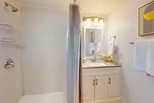 696 Lakehaven Dr, Sunnyvale, CA 94089 - Photo 17