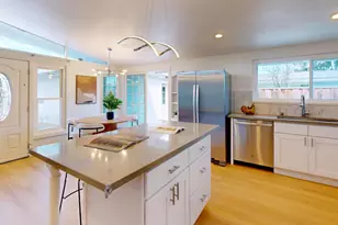 696 Lakehaven Dr, Sunnyvale, CA 94089 - Photo 7