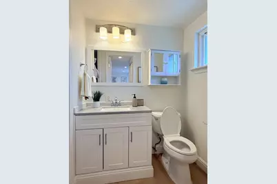 696 Lakehaven Dr, Sunnyvale, CA 94089 - Photo 19